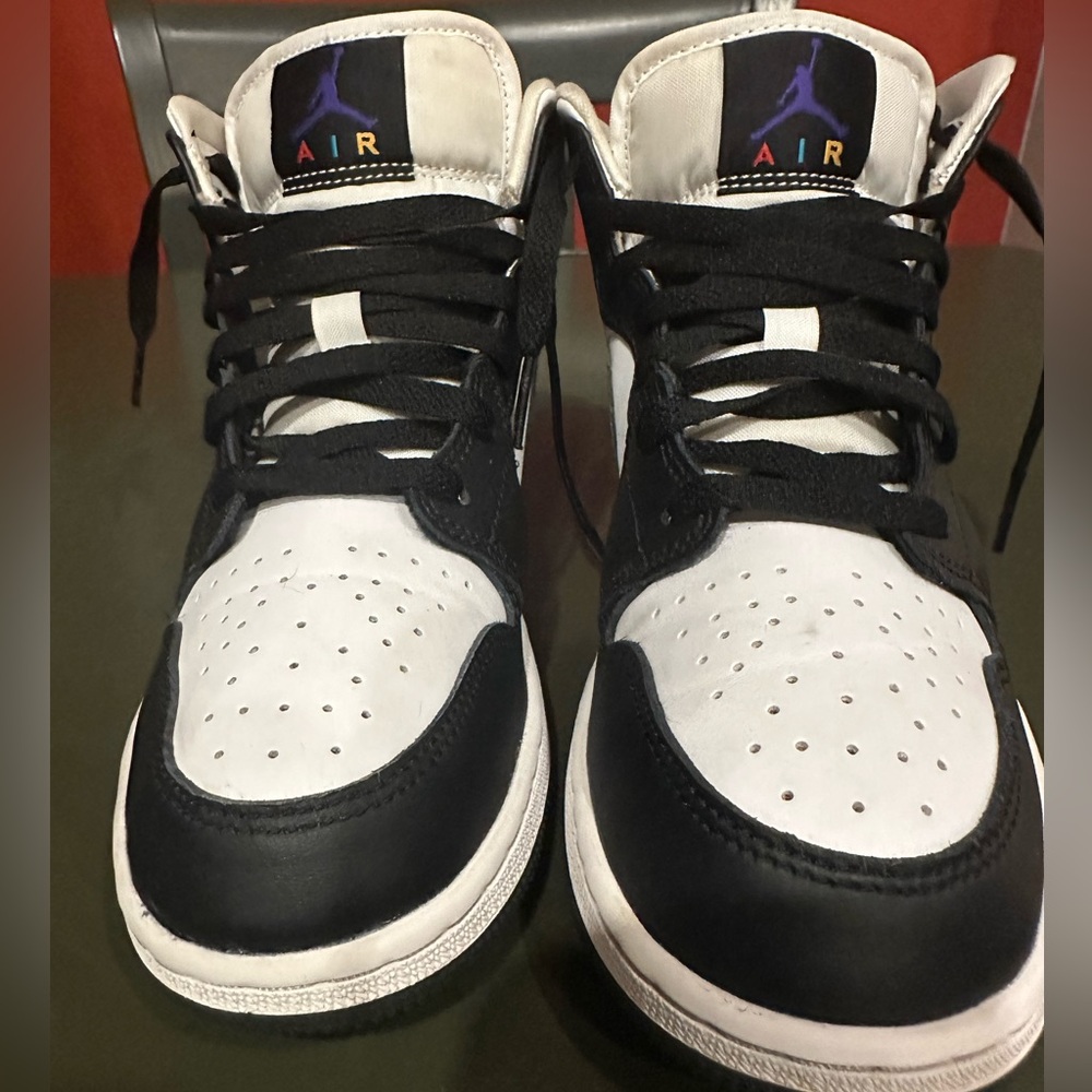 Jordan 1 Mid Hologram (GS) 6Y